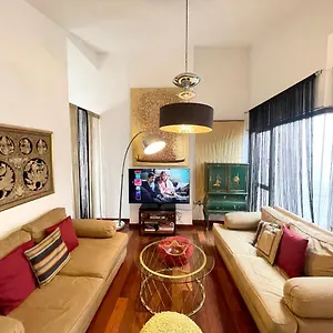 https://atico-en-plaza-de-la-constitucion.es-andalucia.com