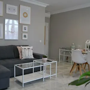 https://azahar-apartments-alcazar-parking.es-andalucia.com